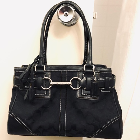 ✴️✴️SOLD✴️✴️Coach Carry All Hamptons Satchel - Picture 1 of 10